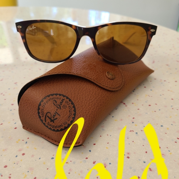 Ray-Ban tortoiseshell sunglasses SOLD - Picture 6 of 6